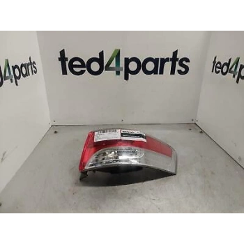 Japon Avensıs Benzinli 2009-2011 Far Sağ  (Oem No:8155005250)