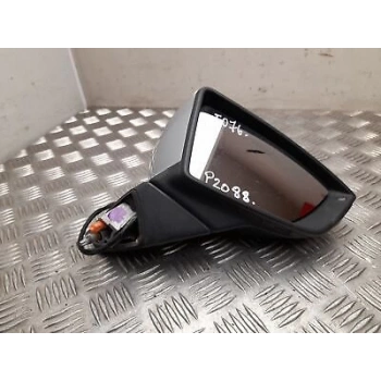 Vw Leon 2013-2016 Dış Dikiz Aynası Sol Otomatik Katlamalı - Astarlı (8 Pın) (Oem No:5F1857507P)
