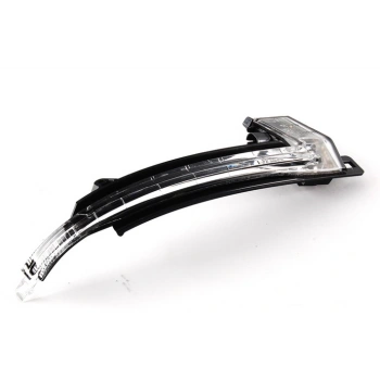 Vw  A3  A4  A6 Q3  2008  Ayna Sinyali Sağ  (Oem No:8K0949102A)