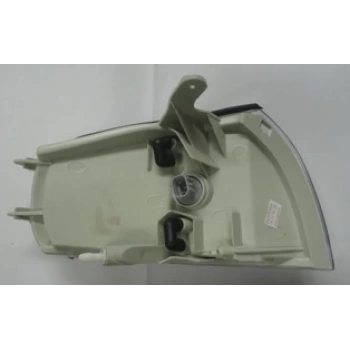 toyota camry- 1993-1996  ön sinyal sol (famella) Oem No (8162033020)