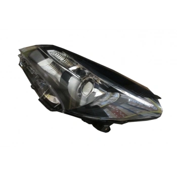 toyota yaris- 2014-2016  far lambası sol elektrikli/merceklı (depo) Oem No (811700DA30)