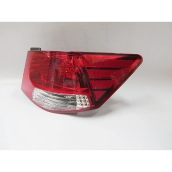 kia cerato- 2010-2011  dış stop lambası sağ kırmızı/beyaz (famella) Oem No (924021M020)