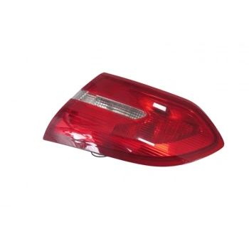 ford focus- sd- 2015-2018  iç stop lambası sağ kırmızı/beyaz (rıa) Oem No (F1EB13A602AV)