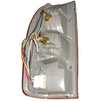 mazda b2 500  pıck up- 2004-2006  stop lambası sağ kırmızı/beyaz (duylu) (depo) Oem No (UH4751150A)