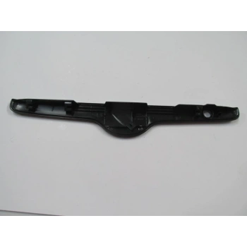 toyota corolla- zze121- 2002-2006  arka plaka lamba çıtası sıyah)