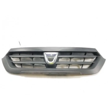 nissan juke- 2020-2024  ön panjur sıyah nıkelaj çıtalı/kamera delıksız (tw) Oem No (623106PA0B)