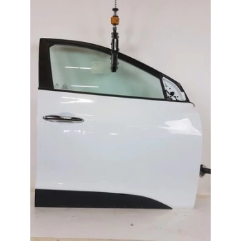 Hyundai ix35 2010-2015 Ön Sağ Kapı (Bant Delikli) Oem No (760042S050)
