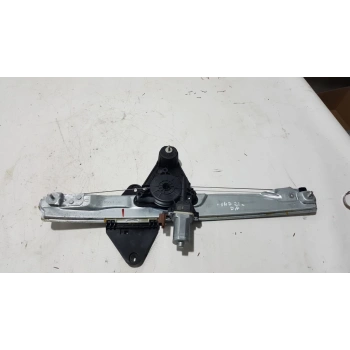 Dacia Sandero III Sağ Ön Kapı Cam Krikosu (Orijinal Ürün Natural Kutu) Oem No (807202815R)