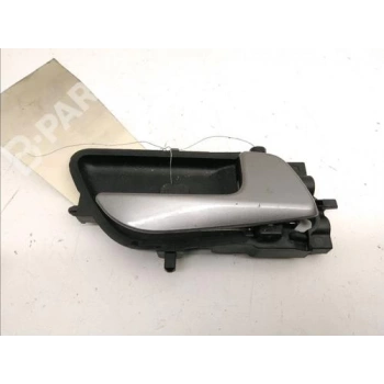 Hyundai i20 2020-2021 sonrası motor cam kaldırma ön sağ Oem No (82460Q0000)