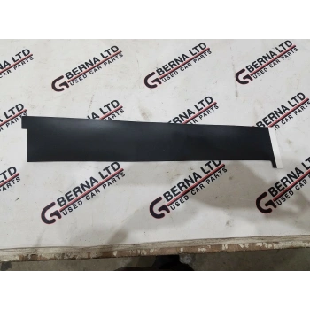 Hyundai i20 2015-2018 Ön Sağ Kapı İskelet Şeridi Oem No (86373C7000)