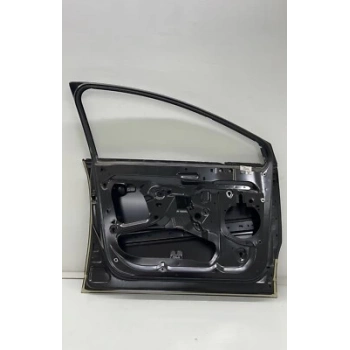 audi  a3  sd/sb- 2021-2025  arka tampon çeki demirri kapağı (tw) Oem No (8Y4807441)