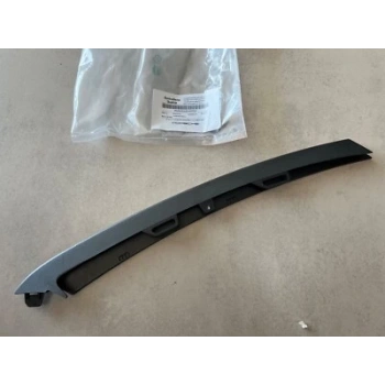 porsche cayenne- 2011-2014  ön tampon panjuru üst çıtası sol sıyah (tw) Oem No (95850568520G2L)