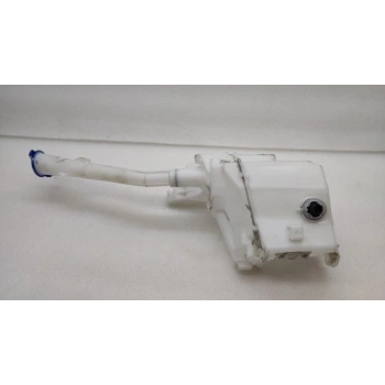 Hyundai i20 2015-2018 Motorlu Su Fıskiye Deposu Oem No (98610C8100)