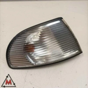 Audi A4 S4 Ön Sinyal Sağ Oem No (8D0953050A)