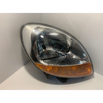 Kangoo Far Sarı Sinyalli Elektrikli Sağ 2003- Oem No (7701069077)