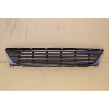 Corsa -C- 2004-2006 Ön Tampon Panjuru Oem No (13132423)