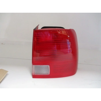 Passat 1997-2000 Stop Lambası Sağ Oem No (3B5945096G)
