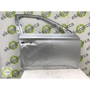 Superb 2015- Ön Kapı Sağ Oem No (3V0831052)