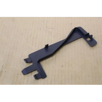 Captur Ön Tampon Braketi Sağ 2013- Oem No (628108533R)