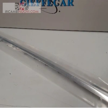 Captur Ön Kapı Nikelajı Sağ 2013- Oem No (808219204R)