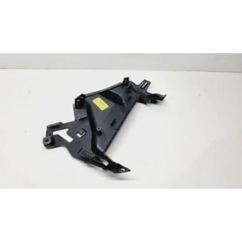Clio Ön Tampon İç Braketi Üst Sağ Hatchback 2024- Oem No (960166652R)