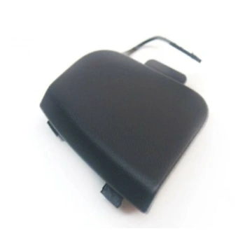 Volkswagen Golf Vı Arka Tampon Çeki Demir Kapağı Desenli 2008- (Oem No:  5K68074419B9)