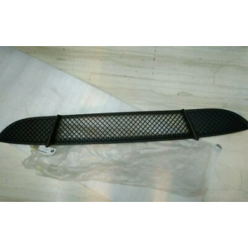 Bmw 1 Serisi Ön Tampon Panjuru Deliksiz 2004- 2007 (Oem No:  51117131690)