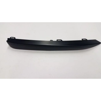 Bmw 3 Serisi Ön Tampon Panjur Bandı Siyah Sol 2015- (Oem No:  51117397615)