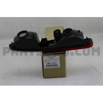 Mitsubishi Pajero Arka Tampon Sinyali Sağ 2003-2006  (Oem No:  Mn117952)