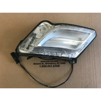 Volvo S60 V60 Ön Tampon Gündüz Farı Ledli Sağ 2009-  (Oem No:  31278558)