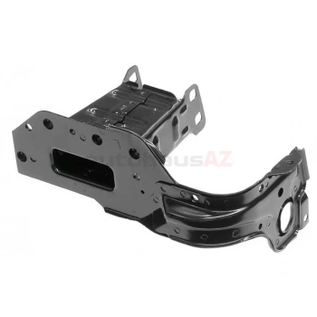 Mercedes C Class Ön Tampon Tutacağı Sağ 2000- 2005  (Oem No:  A2036202295)