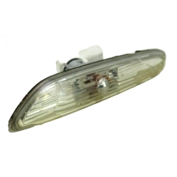 Bmw 3 Serisi Ön Çamurluk Sinyali Sağ 2005  (Oem No:  63136932997)