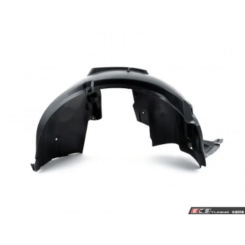 Audi A3 Ön Çamurluk Davlumbazı Sağ 2012-2015 (Oem No:  8V0821172J)