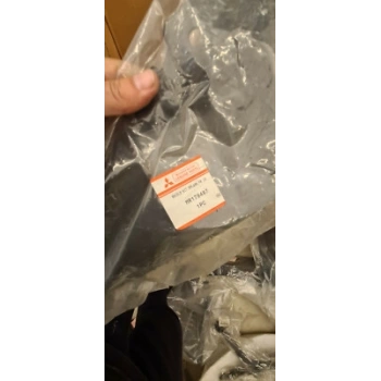 Mitsubishi Carisma Ön Çamurluk Davlumbazı Sol 1995-1999 (Oem No:  Mr179487)