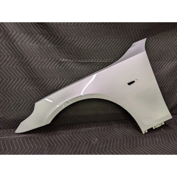 Bmw 5 Serisi Ön Çamurluk Delikli Sağ 2003- (Oem No:  41357111429)