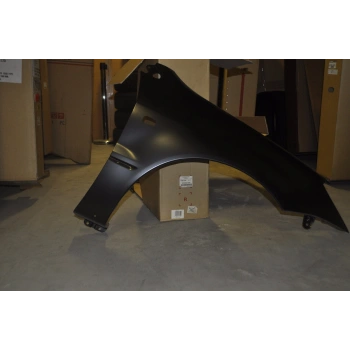 Mitsubishi Lancer Ön Çamurluk Delikli Sağ 2003-2005 (Oem No:  5220A736)