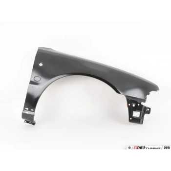 Audi A4 Ön Çamurluk Delikli Sağ 1996-1998 (Oem No:  8D0821106A)