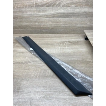 Opel Astra Arka Kapı Bandı Sol 2004- (Oem No:  13145602)