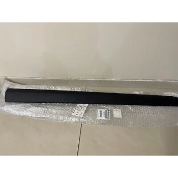 Fiat Doblo Ön Kapı Bandı Sağ 2009 (Oem No:  735497896)