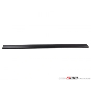 Volkswagen Passat Arka Kapı Bandı  Sağ 1997-  (Oem No:  3B0853754B41)