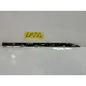 Renault Captur Arka Kapı Bandı Nikelaj Bandı Sağ 2020- (Oem No:  828D01474R)