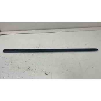Peugeot 206 Ön Kapı Bandı 2 Kapı Sağ 1998- (Oem No:  8545Q6)