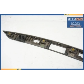 Mercedes C Class Arka Kapı Bandı Nikelaj Sol 2007  (Oem No:  A2047300179)