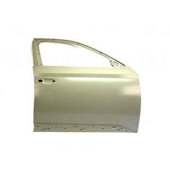 Skoda Superb Ön Kapı Sağ 2015- (Oem No:  3V0831052A)