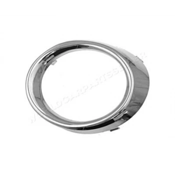 Toyota Auris Ön Sis Far Çerçevesı Nikelaj Sağ 2012-  (Oem No:  5212502080)