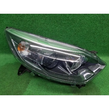 Renault Captur Ön Far Elektrikli Motorlu Sıyah Sağ 2012-  (Oem No:  260105066R)