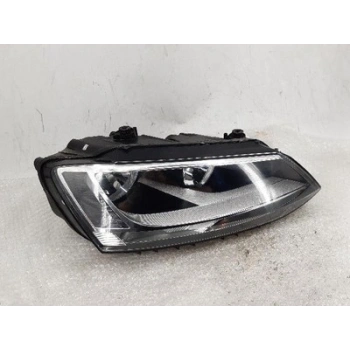 Volkswagen Jetta Ön Far Elektrikli Motorlu Sağ 2010- (Oem No:  5C7941006H)