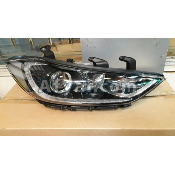 Hyundai Elentra Ön Far Elektrikli Motorlu Gündüz Ledli Sağ 2015- (Oem No:  92102F2100)