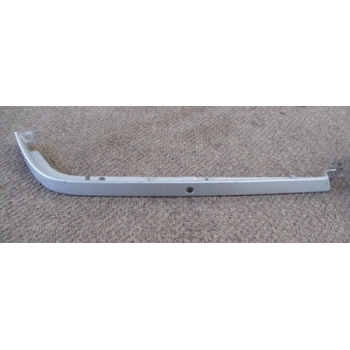 Mercedes C Class Ön Far Kaşı Delikli Sağ 1997- 2000 (Oem No:  A2028260877)