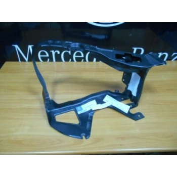 Mercedes W220 Ön Far Yuva Sacı Sağ 1998-2001  (Oem No:  A2206200672)